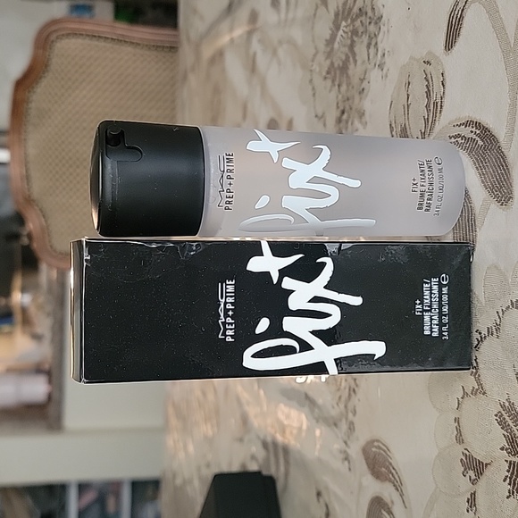 MAC COSMETICS PREP + PRIME FIX - Picture 2 of 2